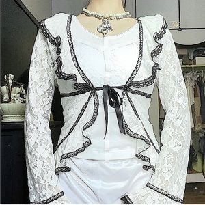 2000’s white roses lace cardigan